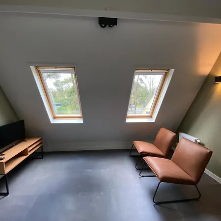 With 4 Bathrooms, Near Vrachelse Heide *